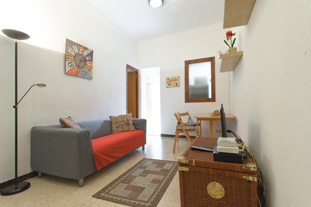 Sweet Bcn Apartments Barcelona Bagian luar foto